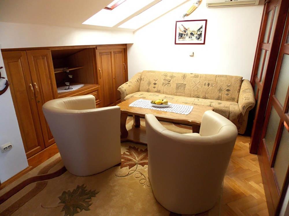 Apartments Cutic Malinska Kültér fotó